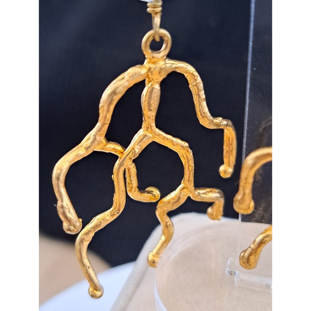 Molten Gold Tone Nugget Clear Rock Crystal and Coral/ Branch Clip Earrings - Picture 4 of 9